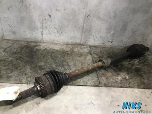 Used Front drive shaft, right Nissan Primera Price on request offered by Niks autodemontage