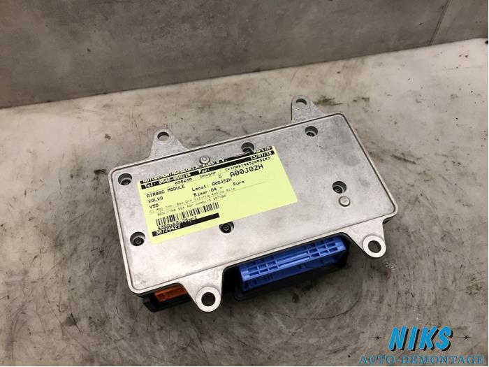 Begagnade Airbagmodul Volvo V50 (MW) 1.8 16V Pris på förfrågan erbjuds av Niks autodemontage