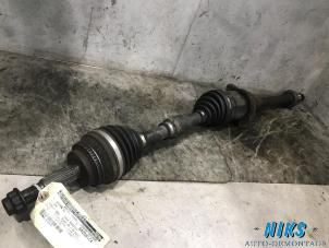 Used Front drive shaft, right Toyota Corolla Verso (E12) 2.0 D-4D 16V 90 Price on request offered by Niks autodemontage