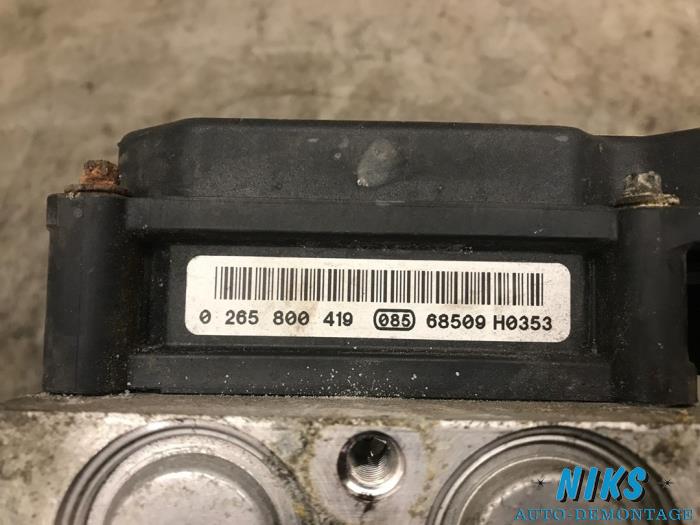 ABS pump from a Ford Transit 2.2 TDCi 16V 2006