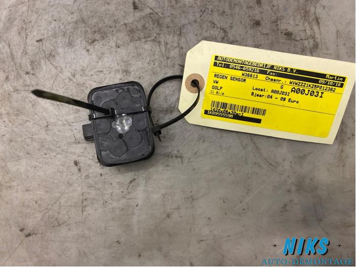 Begagnade Regnsensor Volkswagen Golf V (1K1) 1.6 FSI 16V Pris på förfrågan erbjuds av Niks autodemontage