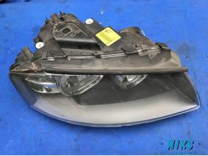 Used Headlight, right Audi A3 Price on request offered by Niks autodemontage