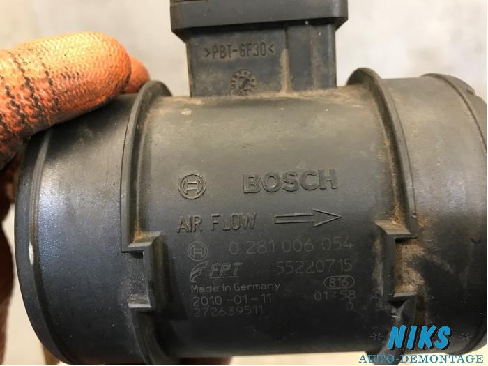 Luftdichtemesser van een Fiat Doblo Cargo (263) 1.3 MJ 16V DPF Euro 5 2010