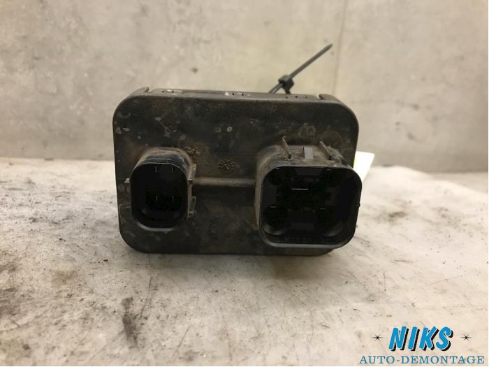 Glow plug relay Fiat Doblo Cargo 1.3 MJ 16V DPF Euro 5 55226659