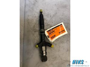 Used Injector (diesel) Toyota Corolla Verso (E12) 2.0 D-4D 16V 90 Price on request offered by Niks autodemontage