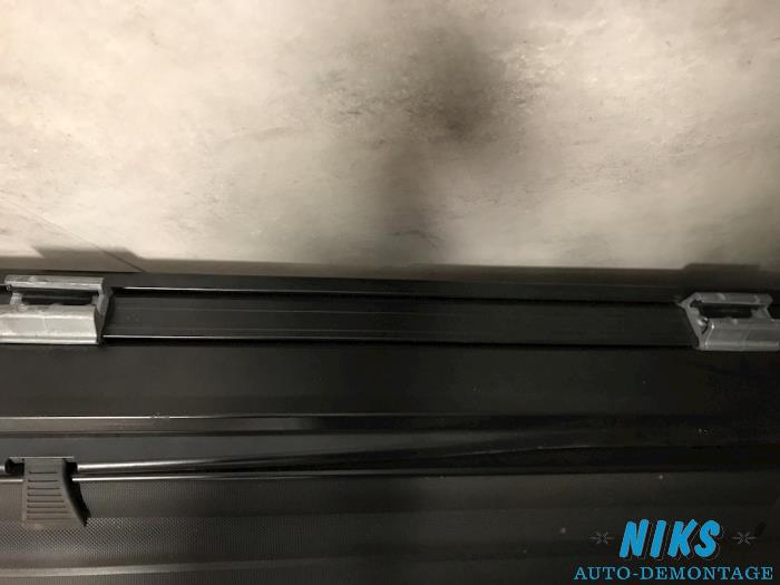 Luggage compartment cover from a Audi A4 Avant (B7) 2.0 TFSI e 20V 2007
