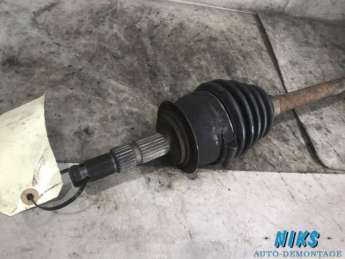 Front drive shaft, right from a Opel Corsa C (F08/68) 1.2 16V 2000