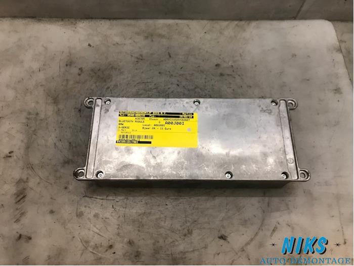 Begagnade Bluetooth-modul BMW 3 serie (E90) 320d 16V Pris på förfrågan erbjuds av Niks autodemontage
