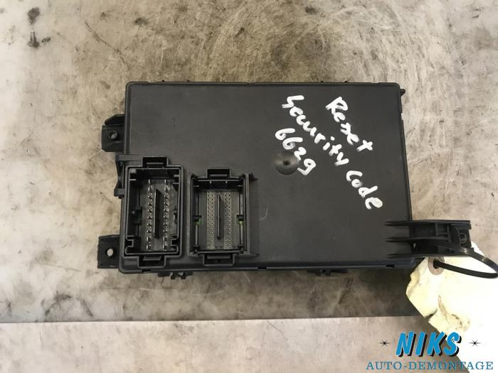 Fuse box from a Opel Corsa D 1.2 16V 2007