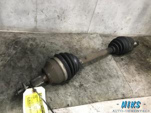 Used Front drive shaft, left Ford Focus C-Max 1.8 16V Price on request offered by Niks autodemontage