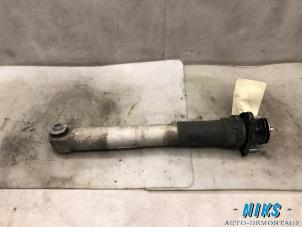 Used Rear shock absorber, left BMW 5 serie Touring (E39) 530d 24V Price on request offered by Niks autodemontage