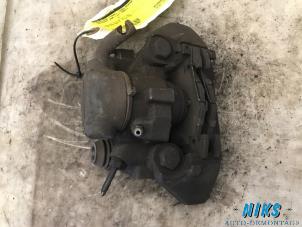 Used Rear brake calliper, left Peugeot 206 (2A/C/H/J/S) 1.6 16V Price on request offered by Niks autodemontage