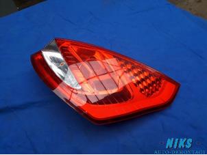 Używane Tylne swiatlo pozycyjne prawe Ford Fiesta 6 (JA8) 1.25 16V Cena na żądanie oferowane przez Niks autodemontage