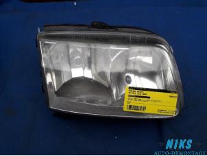 Used Headlight, right Volkswagen Polo III (6N2) 1.4 16V 100 Price on request offered by Niks autodemontage