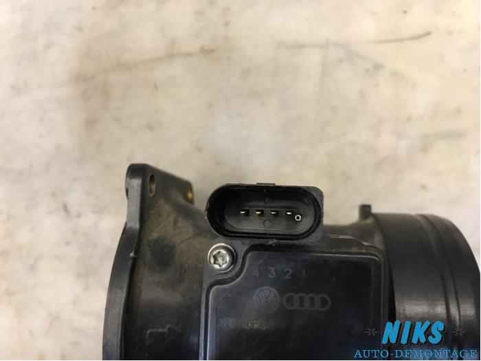 Luftdichtemesser van een Audi A4 (B7) 1.6 2007