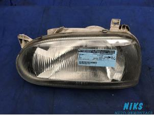 Used Headlight, left Volkswagen Golf III (1H1) 1.4 CL Price on request offered by Niks autodemontage