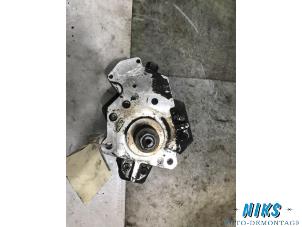 Used Mechanical fuel pump Renault Trafic New (FL) 1.9 dCi 100 16V Price on request offered by Niks autodemontage