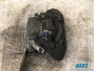 Used Rear brake calliper, right Peugeot 206 SW (2E/K) 1.6 HDi 16V FAP Price on request offered by Niks autodemontage