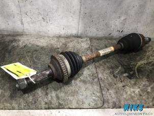 Used Front drive shaft, left Peugeot 206+ (2L/M) 1.1 XR,XS Price on request offered by Niks autodemontage