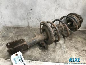 Used Front shock absorber rod, left Renault Laguna II Grandtour (KG) 1.9 dCi 130 Price on request offered by Niks autodemontage