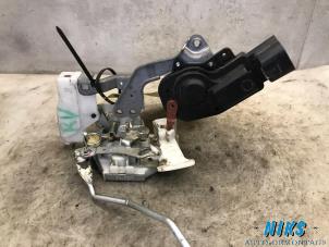 Used Front door lock mechanism 4-door, right Peugeot 107 1.0 12V Price on request offered by Niks autodemontage