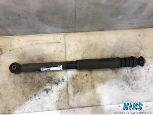 Used Rear shock absorber, left Renault Clio II (BB/CB) 1.2 Price on request offered by Niks autodemontage