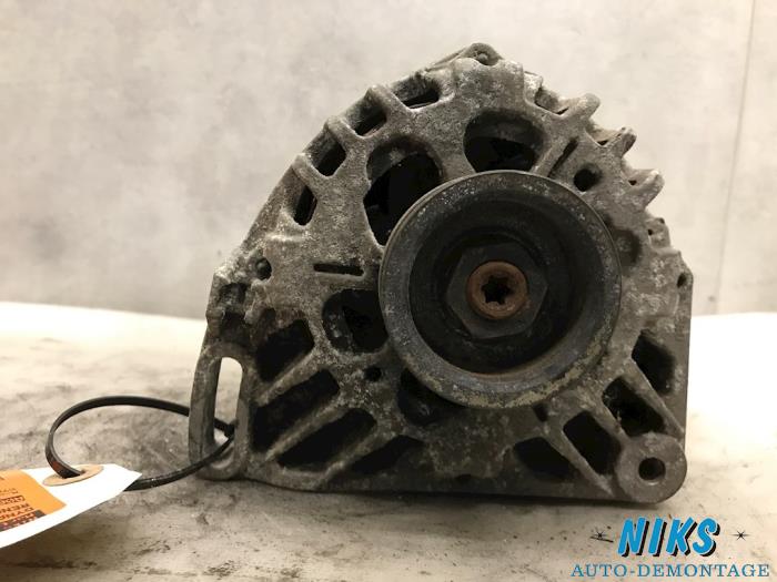 Begagnade Dynamo Renault Clio II (BB/CB) 1.2 Pris på förfrågan erbjuds av Niks autodemontage
