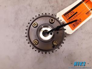 Used Camshaft sprocket Volkswagen Golf Price on request offered by Niks autodemontage
