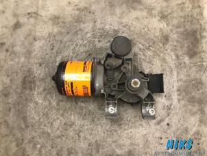 Used Front wiper motor Citroen C1 1.0 12V Price on request offered by Niks autodemontage