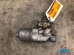 Used Front wiper motor Opel Astra H SW (L35) 1.9 CDTi 100 Price on request offered by Niks autodemontage