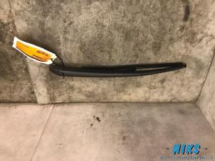 Used Rear wiper arm Fiat Panda (169) 1.2 Fire Price on request offered by Niks autodemontage