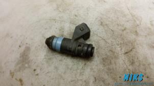 Used Injector (petrol injection) Renault Clio II (BB/CB) 1.4 16V Price on request offered by Niks autodemontage