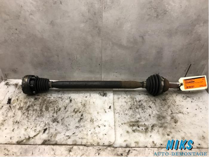 Front drive shaft, right from a Volkswagen Polo 2000