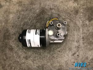 Used Front wiper motor Opel Corsa C (F08/68) 1.2 16V Price on request offered by Niks autodemontage