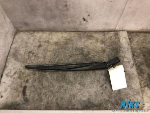 Used Rear wiper arm Hyundai Matrix Price on request offered by Niks autodemontage