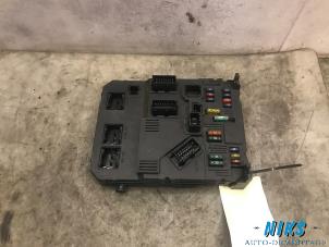 Used Fuse box Peugeot 206 (2A/C/H/J/S) 1.4 16V Price on request offered by Niks autodemontage