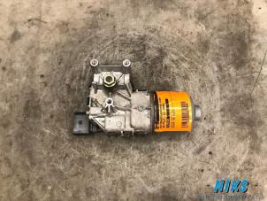 Used Front wiper motor Volkswagen Polo IV (9N1/2/3) 1.2 12V Price on request offered by Niks autodemontage