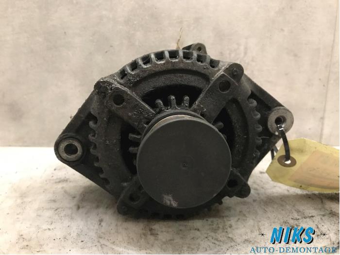 Usagé Dynamo Renault Vel Satis (BJ) 3.0 dCi V6 24V Prix sur demande proposé par Niks autodemontage
