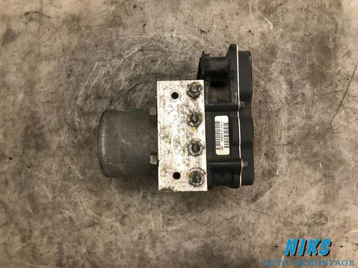 ABS pump from a Ford Transit 2.2 TDCi 16V 2009
