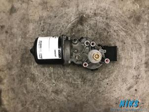 Used Front wiper motor Renault Kangoo Express (FC) 1.5 dCi 80 Price on request offered by Niks autodemontage