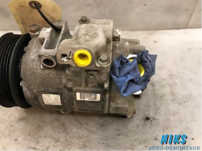 Air conditioning pump from a Volkswagen Polo V (6R) 1.2 12V 2009