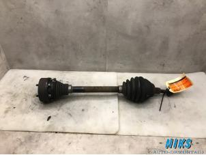 Used Front drive shaft, left Volkswagen Golf V (1K1) 1.9 TDI Price on request offered by Niks autodemontage