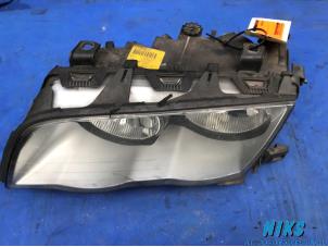 Used Headlight, left BMW 3 serie Touring (E46/3) 320d 16V Price on request offered by Niks autodemontage