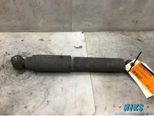 Used Rear shock absorber, right Renault Kangoo (KC) 1.5 dCi 70 Price on request offered by Niks autodemontage