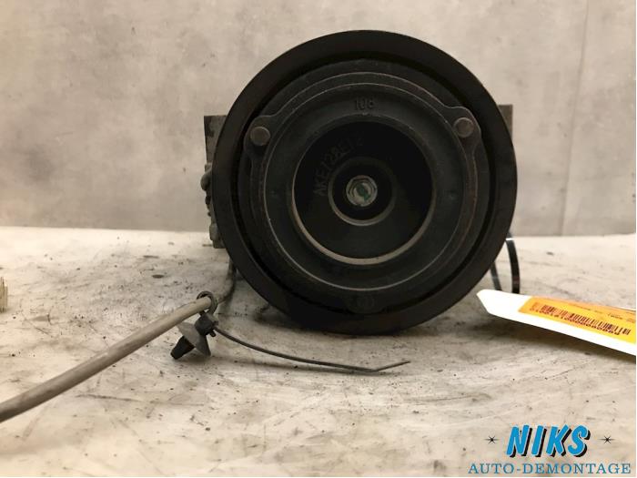 Usagé Compresseur de clim Volkswagen Passat Variant (3B6) 1.9 TDI 130 Prix sur demande proposé par Niks autodemontage