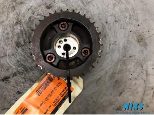 Used Camshaft sprocket Daihatsu Sirion Price on request offered by Niks autodemontage