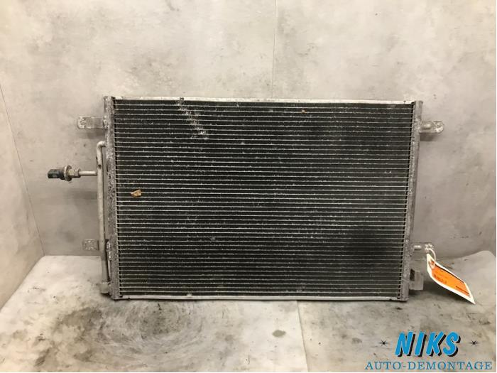 Usagé Radiateur clim Audi A4 Avant (B7) 2.5 TDI V6 24V Prix sur demande proposé par Niks autodemontage