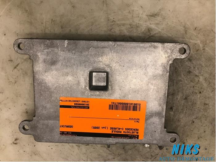 Begagnade Bluetooth-modul Mercedes C Sportcoupé (C203) 1.8 C-180K 16V Pris på förfrågan erbjuds av Niks autodemontage