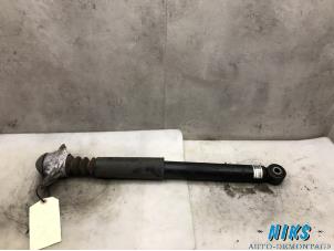 Used Rear shock absorber, right Volkswagen Jetta IV (162/16A) 1.6 TDI 16V Price on request offered by Niks autodemontage