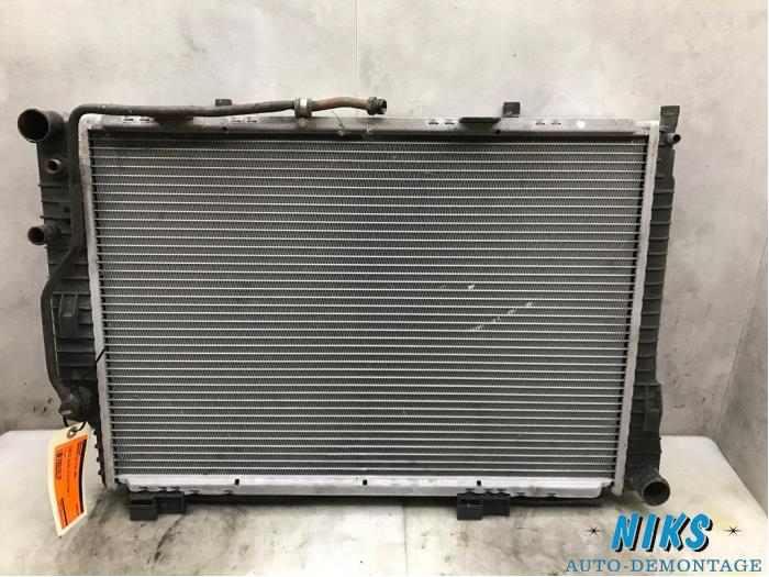 Used Radiator Mercedes CLK (R208) 3.2 320 V6 18V Price on request offered by Niks autodemontage